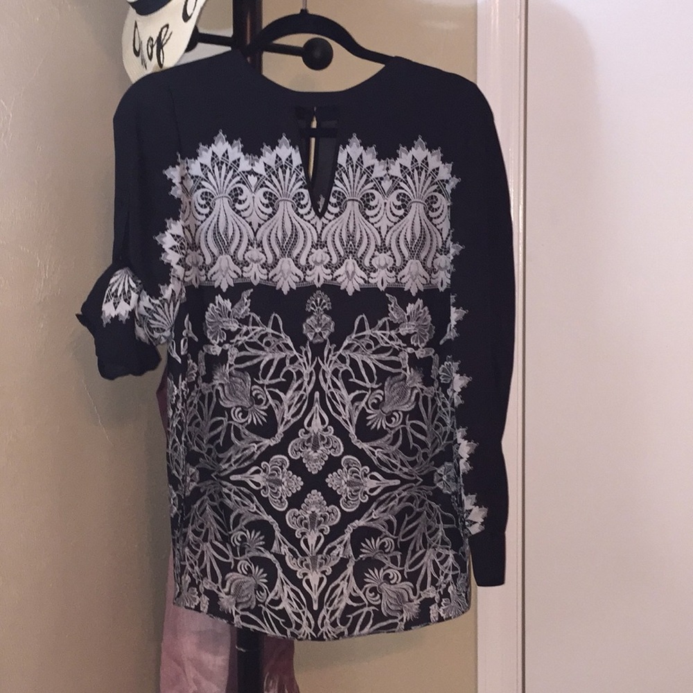 BCBG long sleeve printed tunic